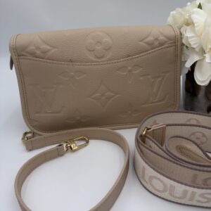 Alternative view of Louis Vuitton Sand Diane