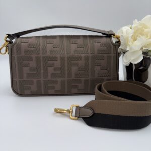 Alternative view of Fendi Baguette