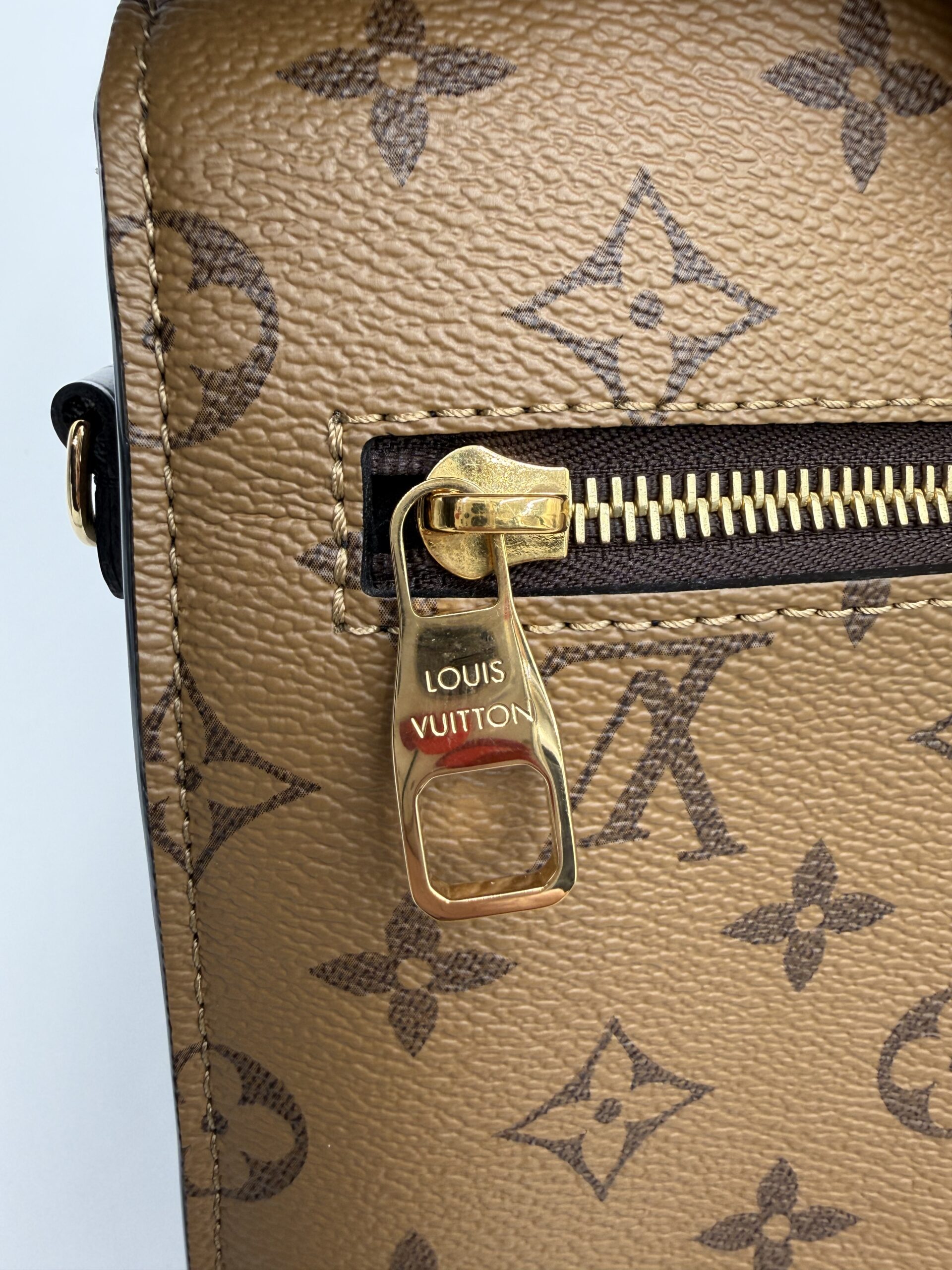 Louis Vuitton Pochette Metis Reverse - Image 4