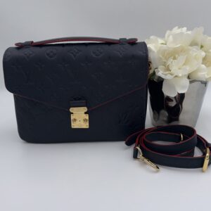 Louis Vuitton Marine Rouge Pochette Metis