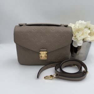 Louis Vuitton Turtledove Pochette Metis