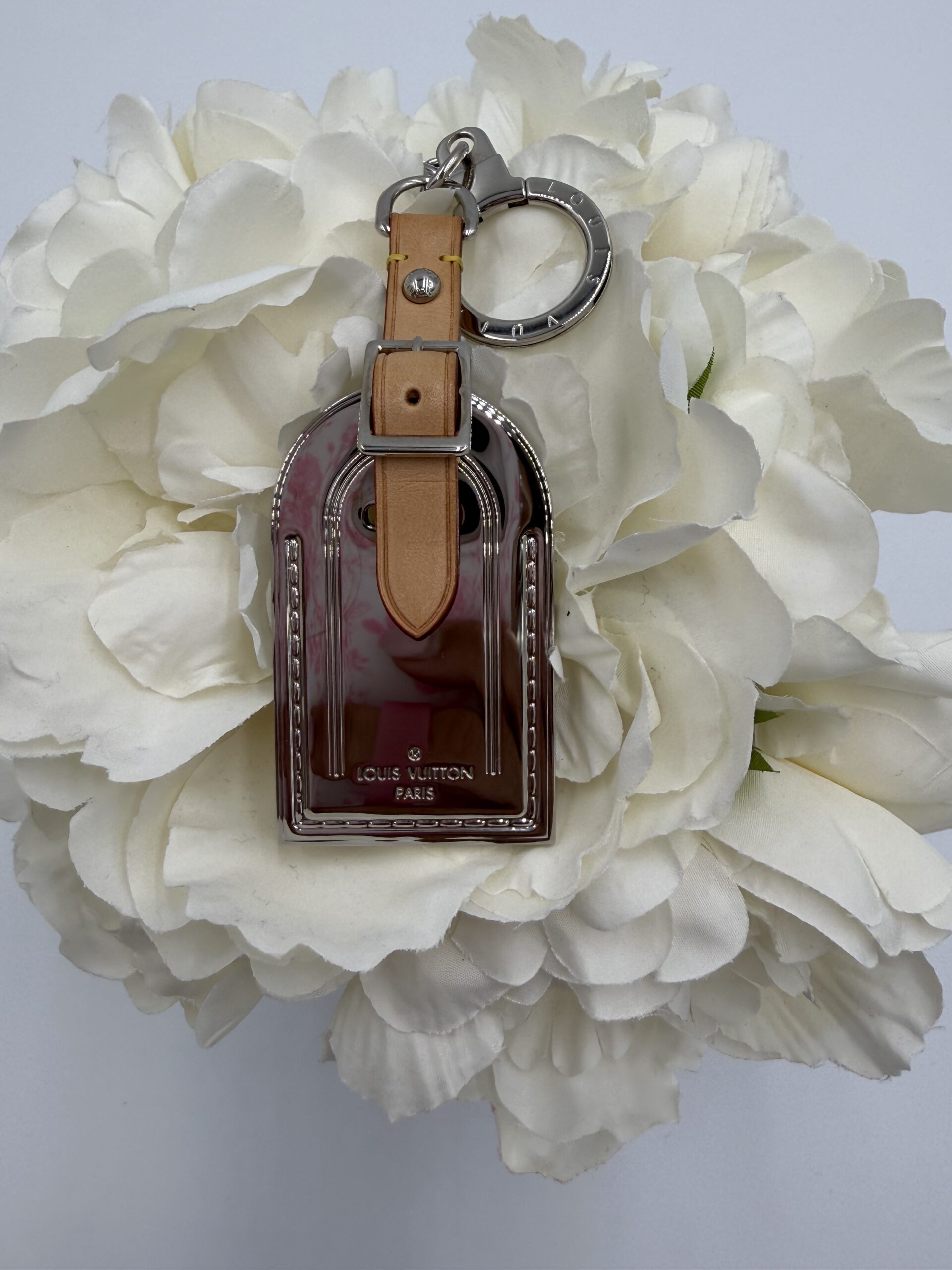 Louis Vuitton Metal Silver Luggage Tag