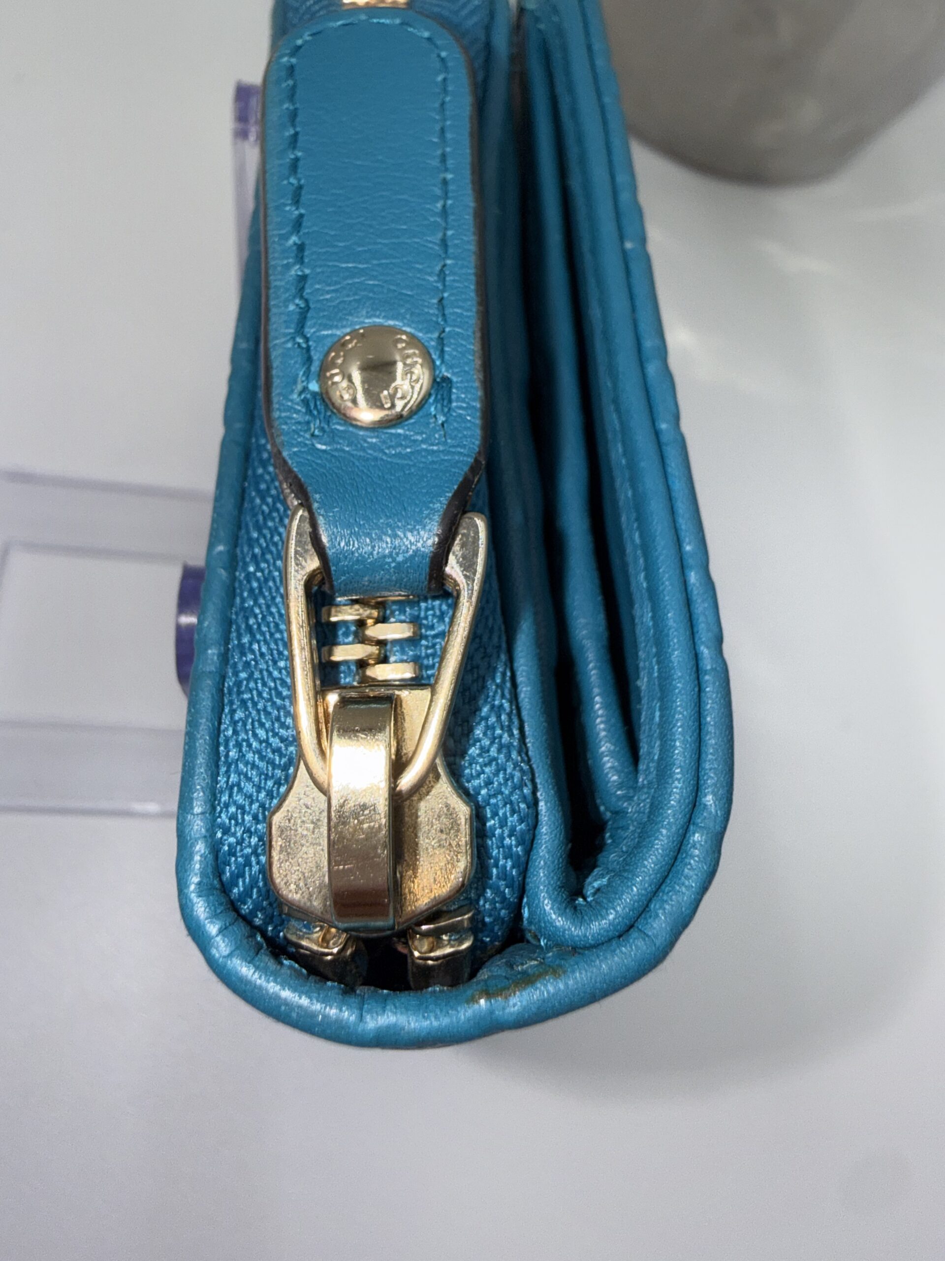 Gucci Compact Wallet - Image 5