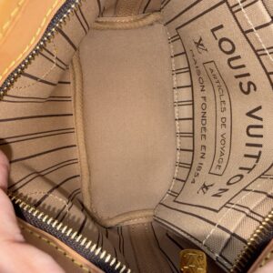 Louis Vuitton Neverfull BB - Image 6