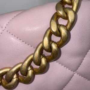 Chanel 19 Medium - Image 4