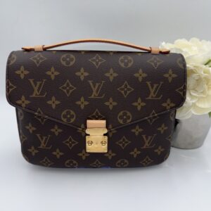 Louis Vuitton Pochette Metis