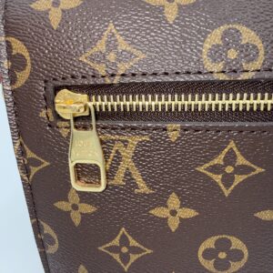 Louis Vuitton Pochette Metis - Image 4