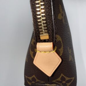 Louis Vuitton Cosmetic Pouch GM - Image 4