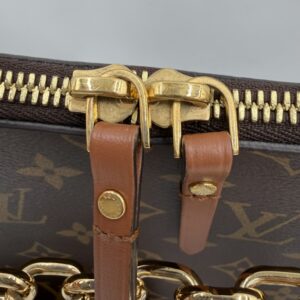 Louis Vuitton Loop Hobo - Image 3