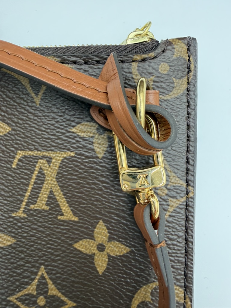 Louis Vuitton Loop Hobo - Image 5