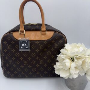 Alternative view of Louis Vuitton Deauville