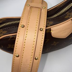 Louis Vuitton Croissant - Image 4