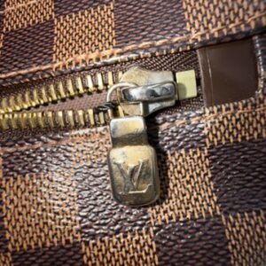 Louis Vuitton District Messenger - Image 3