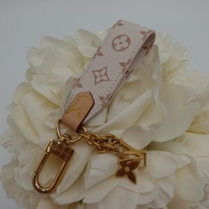 Louis Vuitton Dune Key Charm